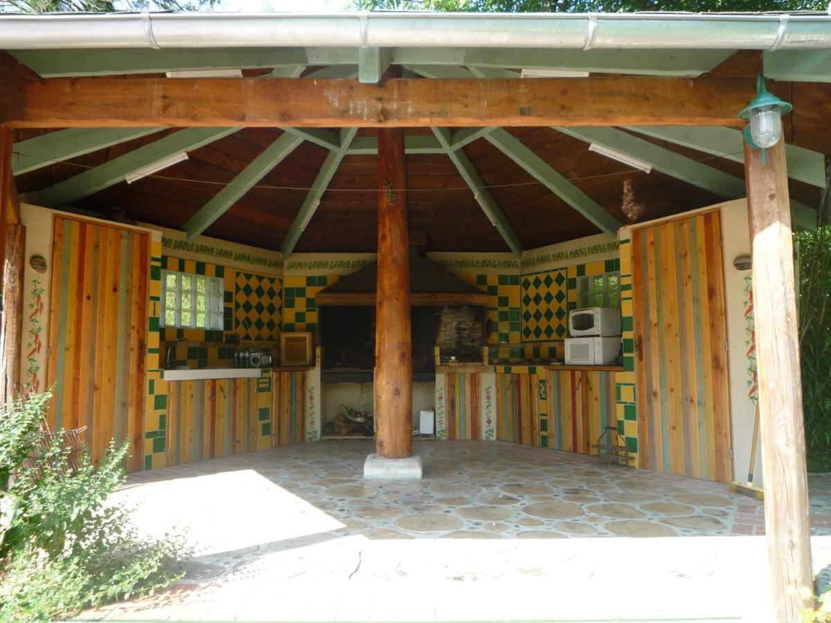 Domaine Vega Bed & Breakfast Saint-Arroman  Екстериор снимка